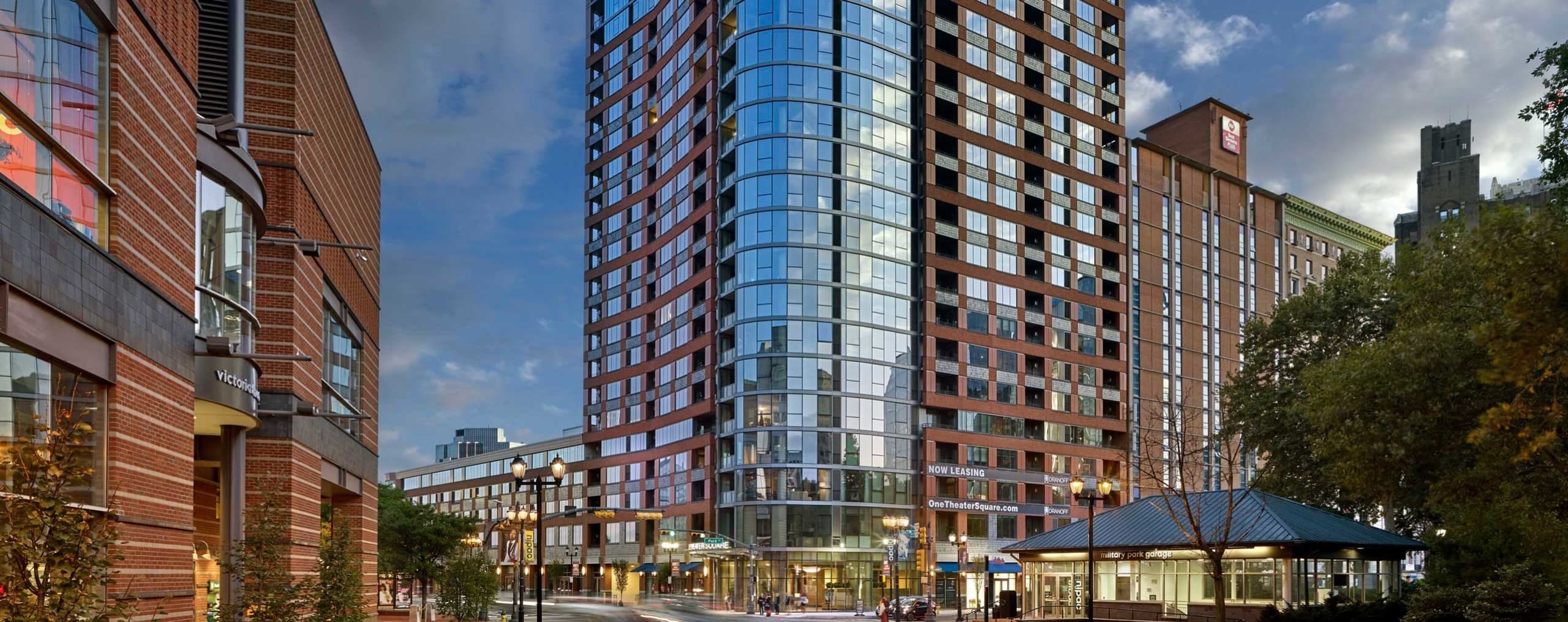 One Theater Square Luxury Apartments in Newark, NJ